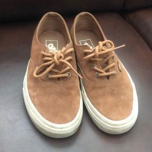 Suede Vans W 7.5
